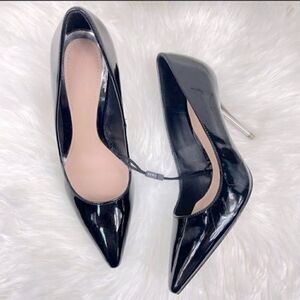 Zara | patent leather pointy toe stilettos size 36, black w ombré 3 1/2” heel.